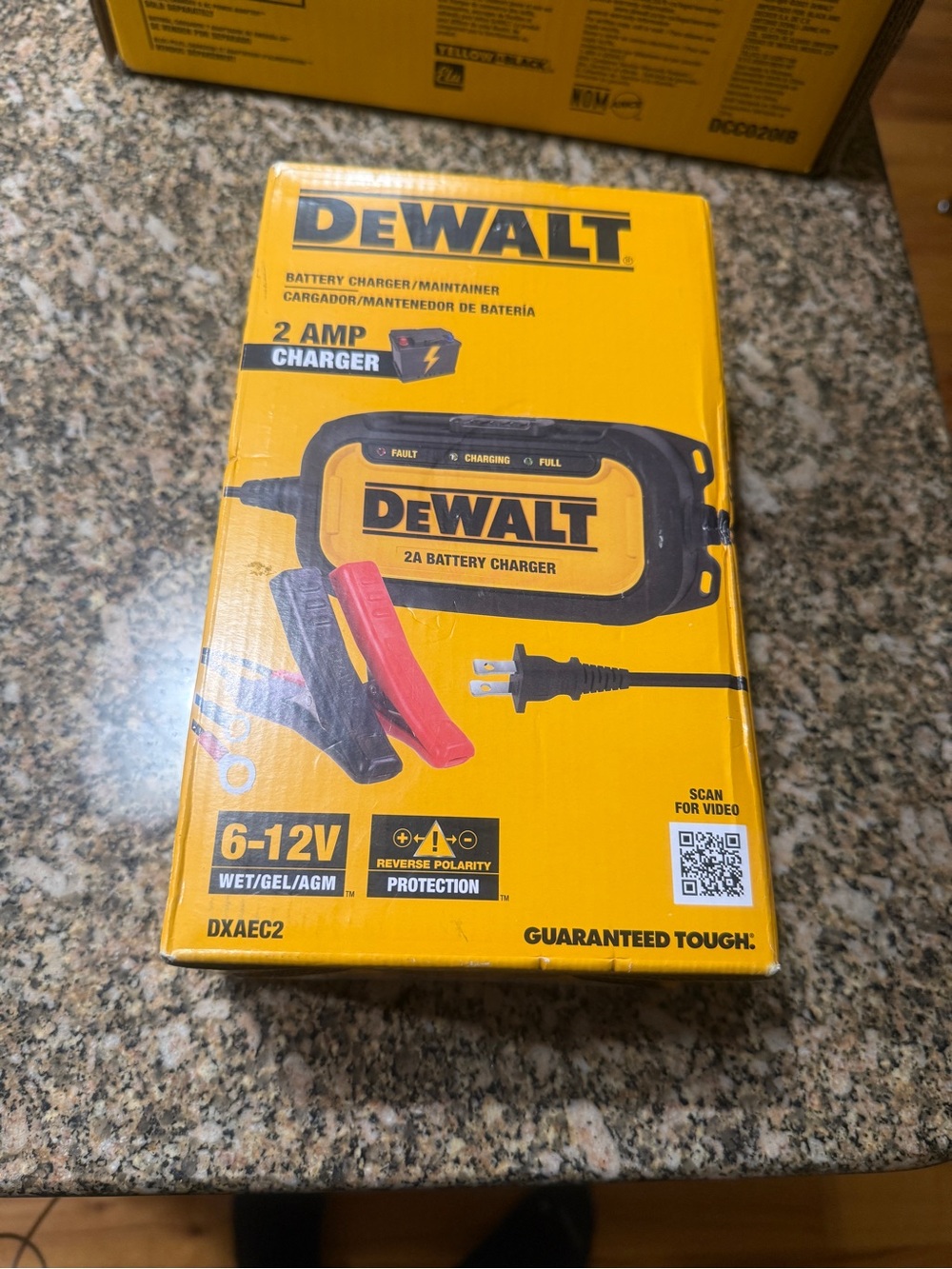 DEWALT 2A Battery Charger - Yellow/Black (6-12V)
